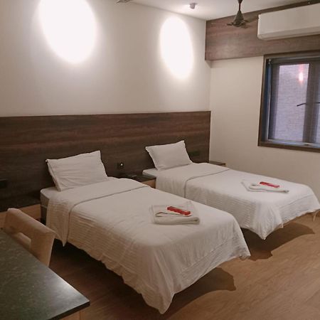 Ant Biz Rooms Near Chennai Trade Centre Exterior foto